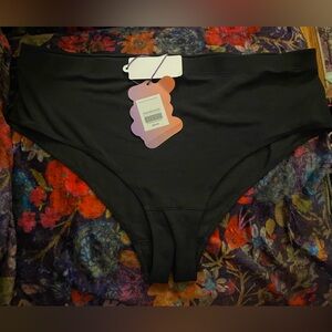 YITTY NWT Size 3X Black Panty Split Gussett